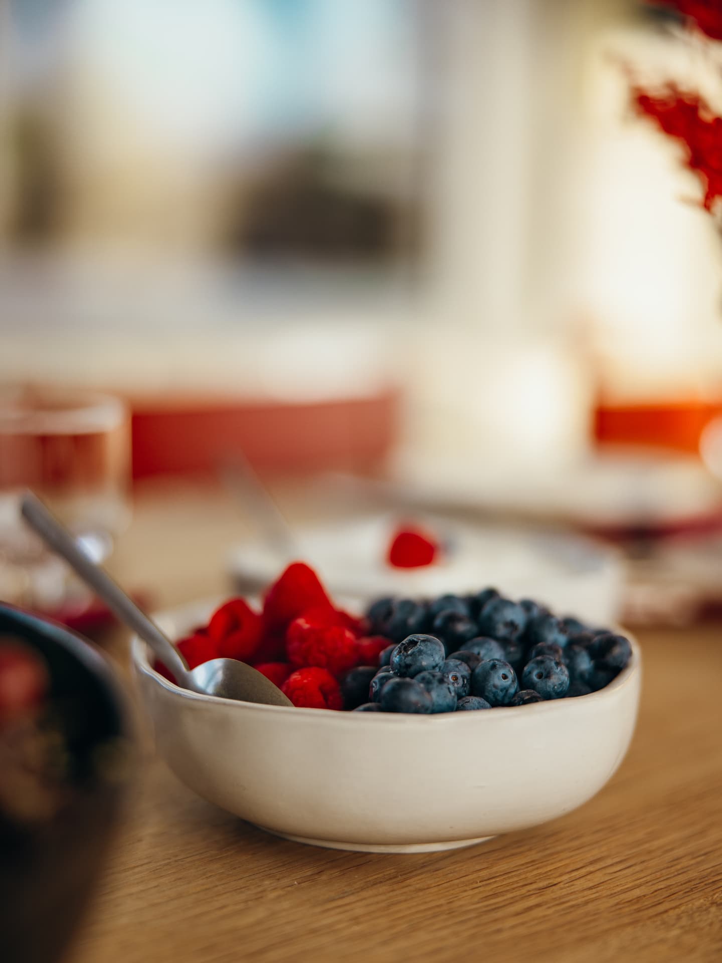 Ontbijt met vers fruit tijdens het retreat